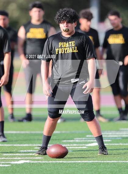 Thumbnail 3 in Lytle @ San Antonio Christian (Scrimmage) photogallery.
