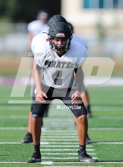 Thumbnail 3 in Lytle @ San Antonio Christian (Scrimmage) photogallery.