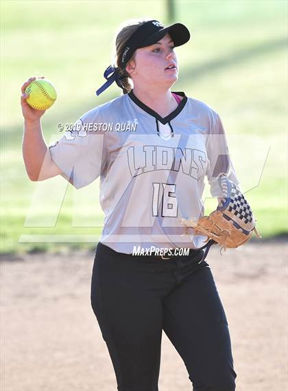 Thumbnail 1 in Mountain View vs. Santiago (Michelle Carew Classic) photogallery.