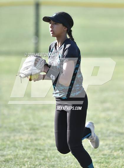 Thumbnail 2 in Mountain View vs. Santiago (Michelle Carew Classic) photogallery.
