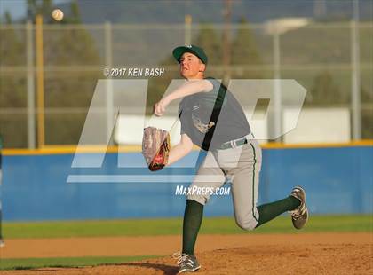 Thumbnail 1 in Royal @ Camarillo photogallery.