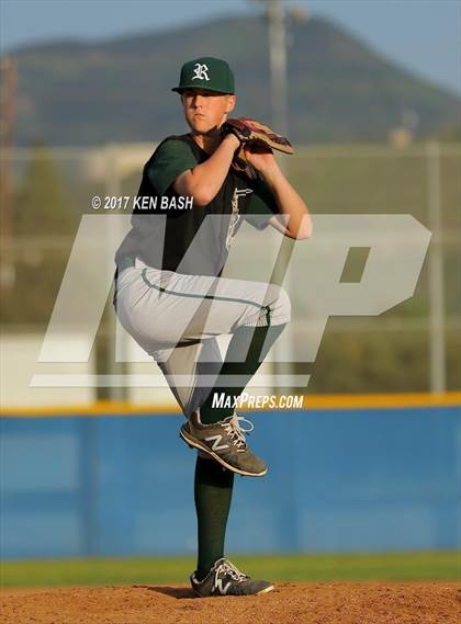 Thumbnail 1 in Royal @ Camarillo photogallery.