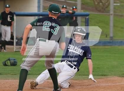 Thumbnail 3 in Royal @ Camarillo photogallery.