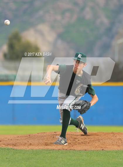 Thumbnail 2 in Royal @ Camarillo photogallery.