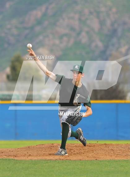Thumbnail 3 in Royal @ Camarillo photogallery.