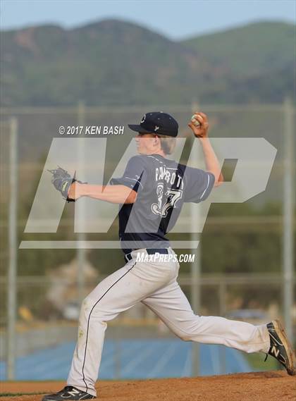 Thumbnail 3 in Royal @ Camarillo photogallery.