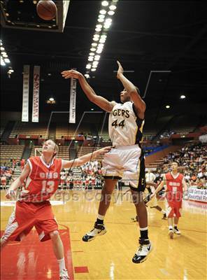Thumbnail 1 in Centennial vs. Edison (CIF CS D2 Final) photogallery.