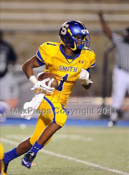 Thumbnail 2 in Gilman vs. Oscar Smith (I-95 Kickoff Classic) photogallery.