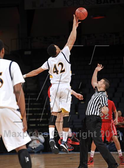Thumbnail 3 in JW North vs. Redondo Union (CIF SoCal Regional D2 Final) photogallery.