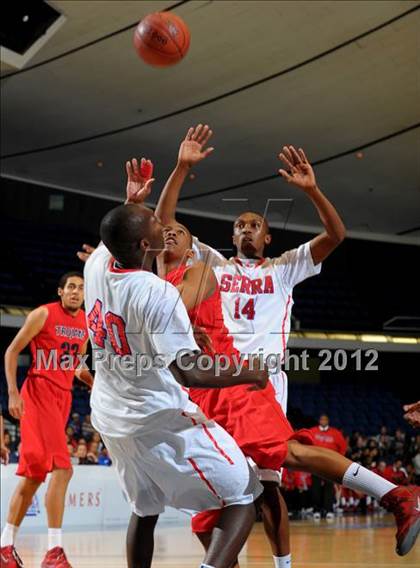 Thumbnail 3 in Lutheran vs. Serra (CIF SS D4AA Final) photogallery.