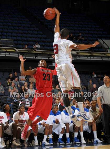 Thumbnail 3 in Lutheran vs. Serra (CIF SS D4AA Final) photogallery.
