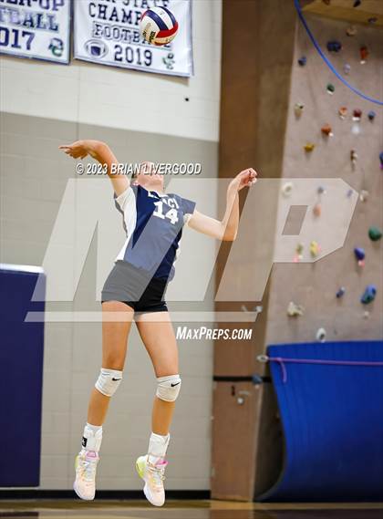 Thumbnail 3 in Pine Creek vs Legacy (CHSAA 5A Region 6 Playoff) photogallery.