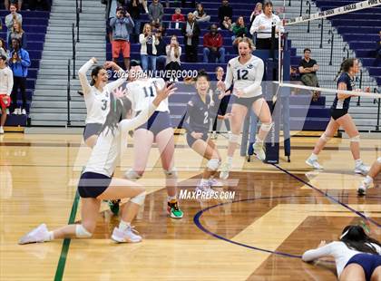 Thumbnail 1 in Pine Creek vs Legacy (CHSAA 5A Region 6 Playoff) photogallery.