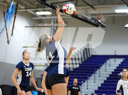 Thumbnail 3 in Pine Creek vs Legacy (CHSAA 5A Region 6 Playoff) photogallery.