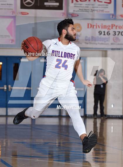 Thumbnail 2 in Davis vs. Folsom (Folsom Bulldog Classic) photogallery.