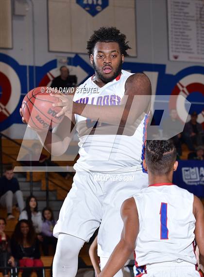 Thumbnail 2 in Davis vs. Folsom (Folsom Bulldog Classic) photogallery.