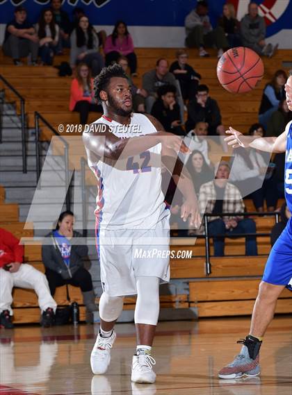 Thumbnail 3 in Davis vs. Folsom (Folsom Bulldog Classic) photogallery.