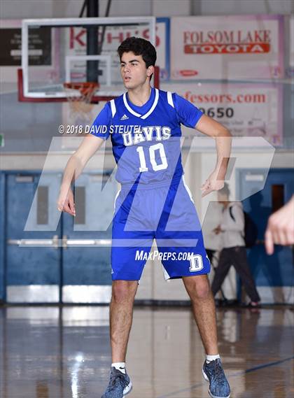 Thumbnail 1 in Davis vs. Folsom (Folsom Bulldog Classic) photogallery.