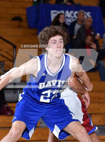 Thumbnail 2 in Davis vs. Folsom (Folsom Bulldog Classic) photogallery.