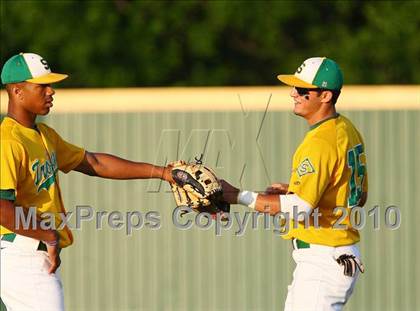 Thumbnail 1 in Rockwall-Heath vs Smith (Texas 4A Region ll Playoffs)  photogallery.