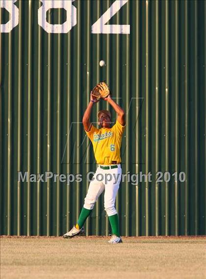 Thumbnail 1 in Rockwall-Heath vs Smith (Texas 4A Region ll Playoffs)  photogallery.