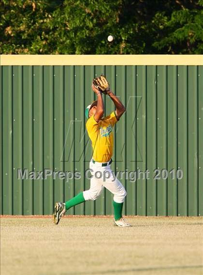 Thumbnail 3 in Rockwall-Heath vs Smith (Texas 4A Region ll Playoffs)  photogallery.