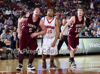 Thumbnail 1 in Bronte vs. Paducah (UIL1 A Final) photogallery.