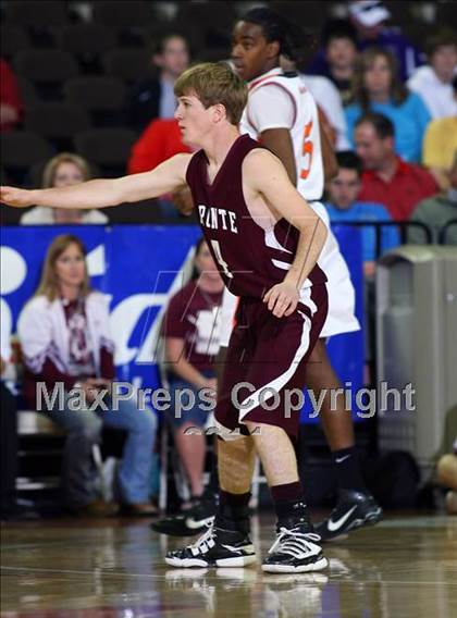 Thumbnail 2 in Bronte vs. Paducah (UIL1 A Final) photogallery.