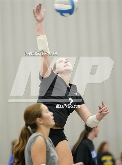 Thumbnail 1 in Dexter vs. St. Mary's Prep (Program Cup) photogallery.