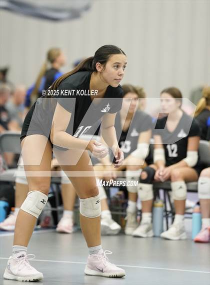 Thumbnail 3 in Dexter vs. St. Mary's Prep (Program Cup) photogallery.