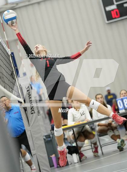 Thumbnail 2 in Dexter vs. St. Mary's Prep (Program Cup) photogallery.