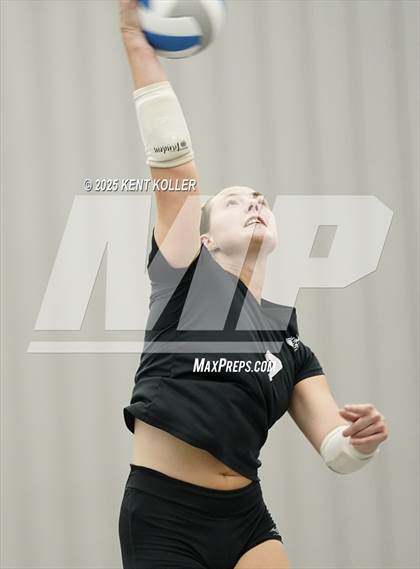 Thumbnail 3 in Dexter vs. St. Mary's Prep (Program Cup) photogallery.