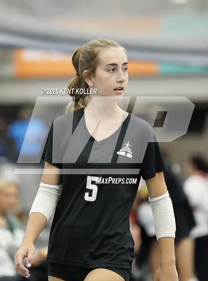 Thumbnail 2 in Dexter vs. St. Mary's Prep (Program Cup) photogallery.