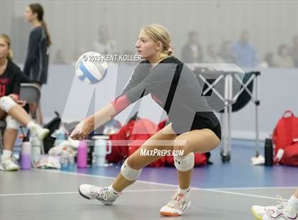 Thumbnail 2 in Dexter vs. St. Mary's Prep (Program Cup) photogallery.