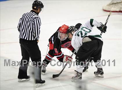Thumbnail 2 in Cheshire vs. Guilford (CIAC Division 2 Final) photogallery.