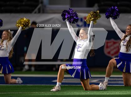Thumbnail 1 in Muenster vs. Shiner (UIL 2A D1 Football Final) photogallery.