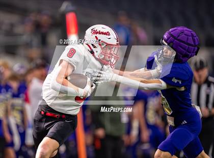 Thumbnail 3 in Muenster vs. Shiner (UIL 2A D1 Football Final) photogallery.
