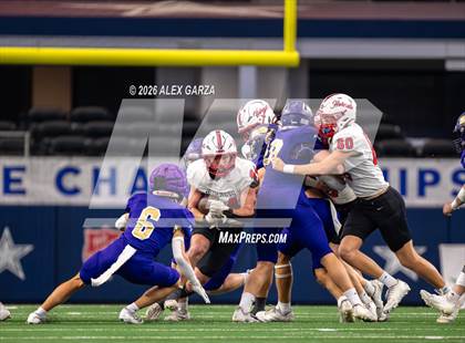 Thumbnail 2 in Muenster vs. Shiner (UIL 2A D1 Football Final) photogallery.