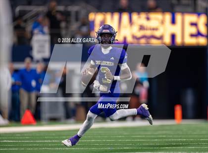 Thumbnail 1 in Muenster vs. Shiner (UIL 2A D1 Football Final) photogallery.