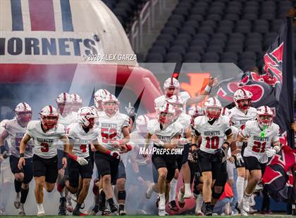 Thumbnail 1 in Muenster vs. Shiner (UIL 2A D1 Football Final) photogallery.