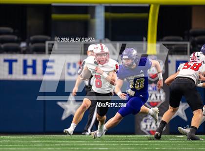 Thumbnail 1 in Muenster vs. Shiner (UIL 2A D1 Football Final) photogallery.