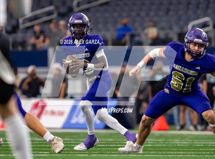 Thumbnail 1 in Muenster vs. Shiner (UIL 2A D1 Football Final) photogallery.