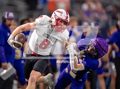 Thumbnail 2 in Muenster vs. Shiner (UIL 2A D1 Football Final) photogallery.