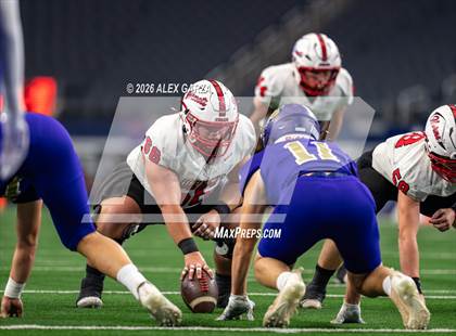 Thumbnail 1 in Muenster vs. Shiner (UIL 2A D1 Football Final) photogallery.