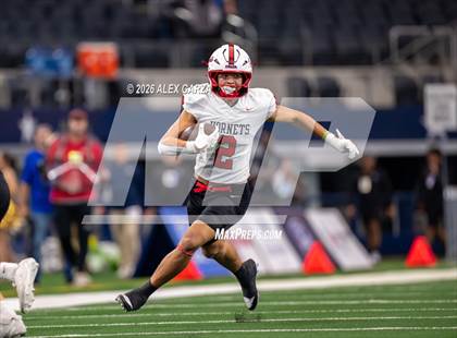Thumbnail 3 in Muenster vs. Shiner (UIL 2A D1 Football Final) photogallery.