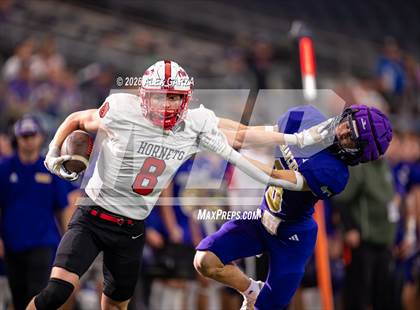 Thumbnail 1 in Muenster vs. Shiner (UIL 2A D1 Football Final) photogallery.