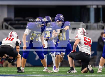 Thumbnail 2 in Muenster vs. Shiner (UIL 2A D1 Football Final) photogallery.