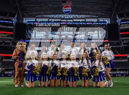 Thumbnail 1 in Muenster vs. Shiner (UIL 2A D1 Football Final) photogallery.
