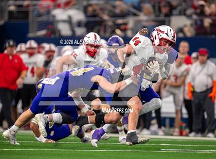 Thumbnail 3 in Muenster vs. Shiner (UIL 2A D1 Football Final) photogallery.