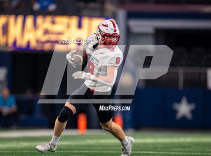 Thumbnail 1 in Muenster vs. Shiner (UIL 2A D1 Football Final) photogallery.